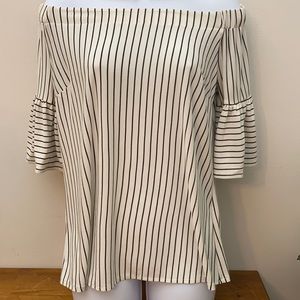 Bella Ella Boutique Womens White & Black Striped Off The Shoulder Flutter Top